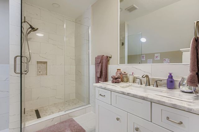 31 Glenleigh Place, The Woodlands, TX 77381