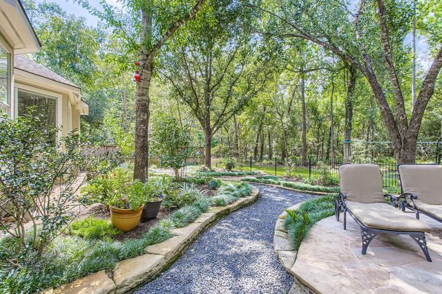 31 Glenleigh Place, The Woodlands, TX 77381