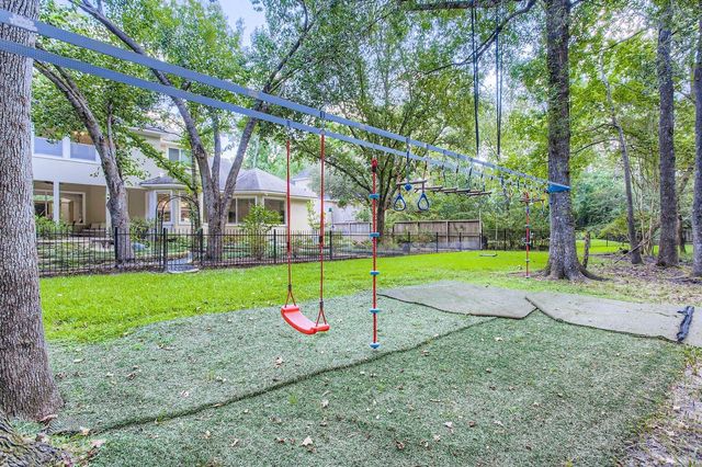 31 Glenleigh Place, The Woodlands, TX 77381