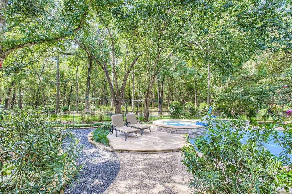 31 Glenleigh Place, The Woodlands, TX 77381