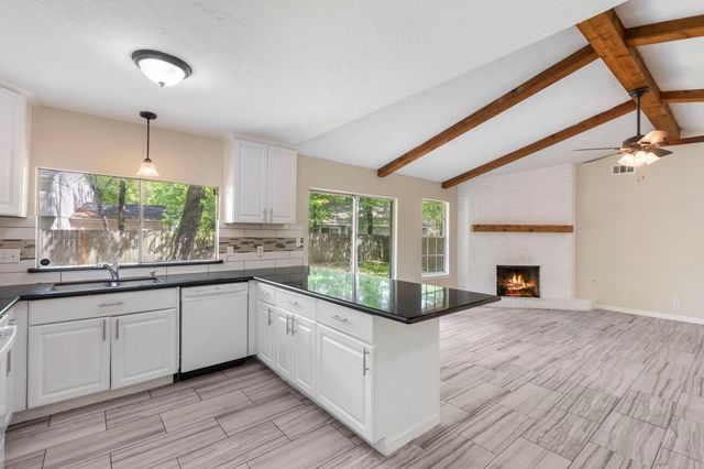 12106 Gray Oak Place, The Woodlands, TX 77380