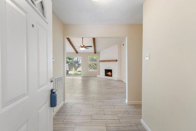 12106 Gray Oak Place, The Woodlands, TX 77380