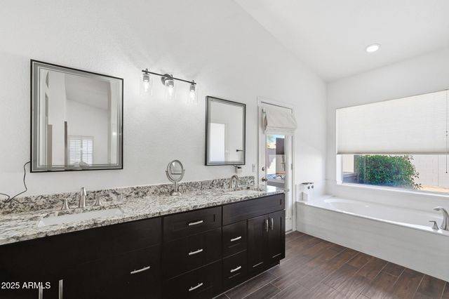 6708 E VENUE Street, Mesa, AZ 85215