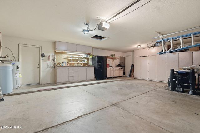 6708 E VENUE Street, Mesa, AZ 85215