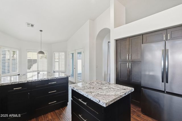 6708 E VENUE Street, Mesa, AZ 85215