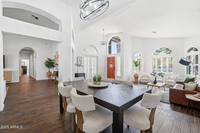 6708 E VENUE Street, Mesa, AZ 85215