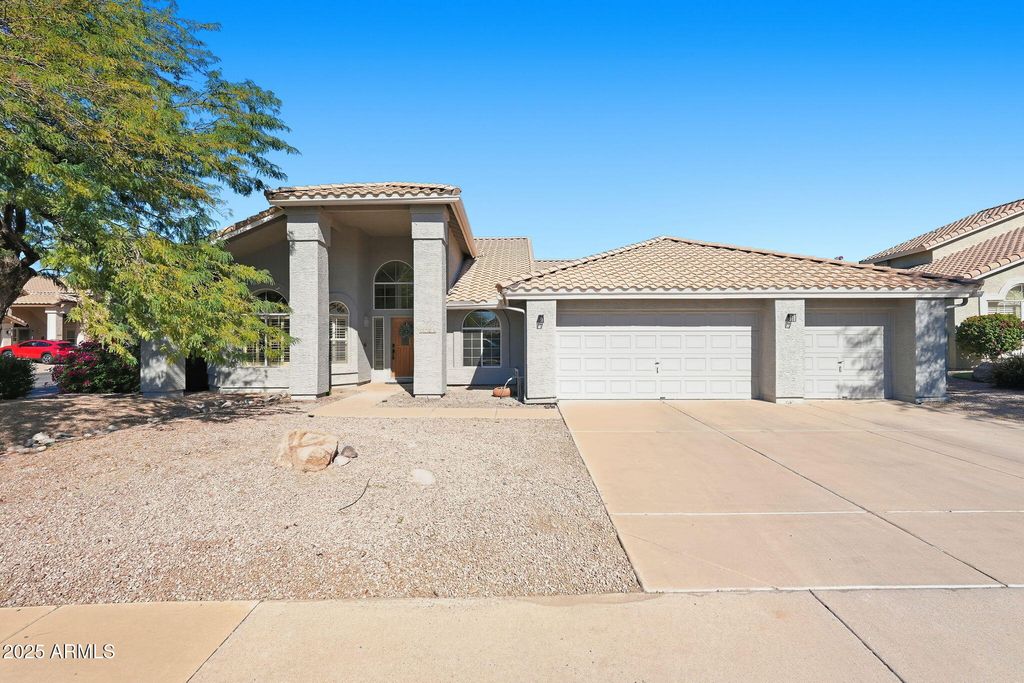 6708 E VENUE Street, Mesa, AZ 85215