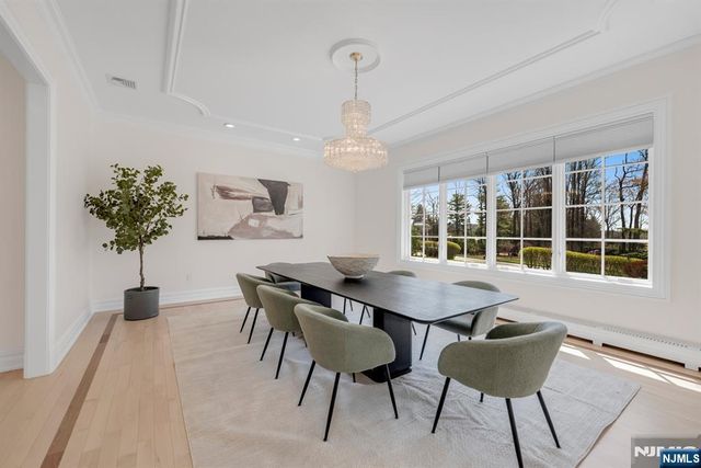 11 Alford Drive, Saddle River, NJ 07458