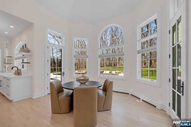 11 Alford Drive, Saddle River, NJ 07458