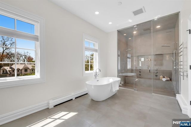 11 Alford Drive, Saddle River, NJ 07458