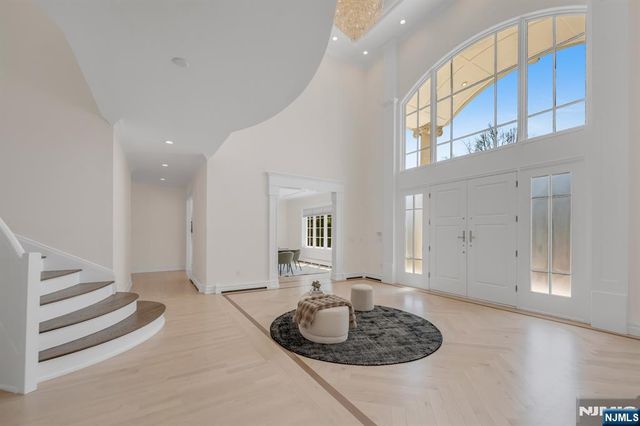 11 Alford Drive, Saddle River, NJ 07458
