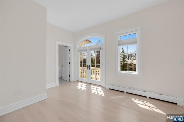 11 Alford Drive, Saddle River, NJ 07458