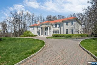 11 Alford Drive, Saddle River, NJ 07458