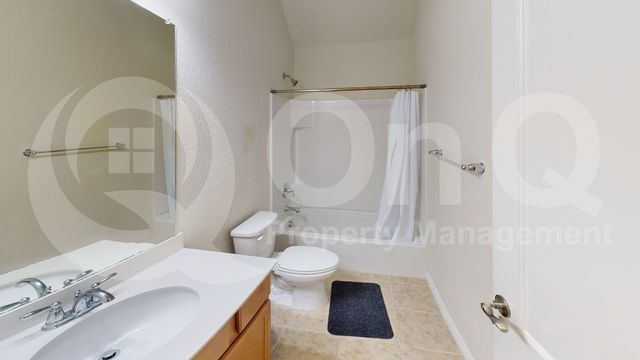 211 Copper Canyon Drive, Lewisville, TX 75067