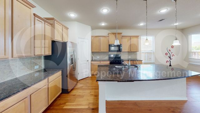 211 Copper Canyon Drive, Lewisville, TX 75067