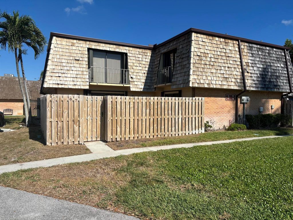 97 Lake Arbor Drive, Palm Springs, FL 33461