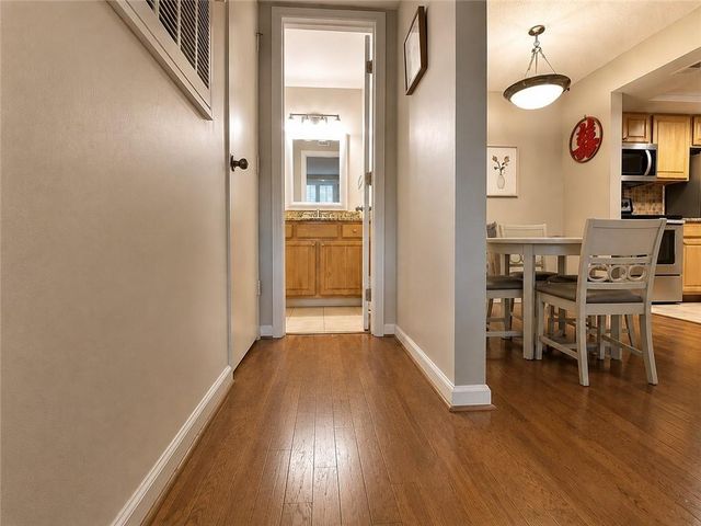 3075 Chastain Park Court NE, Atlanta, GA 30342