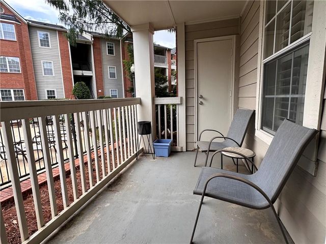 3075 Chastain Park Court NE, Atlanta, GA 30342