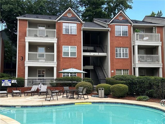 3075 Chastain Park Court NE, Atlanta, GA 30342