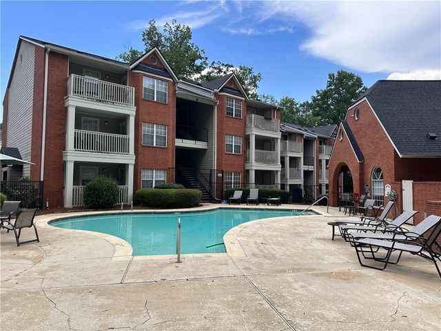 3075 Chastain Park Court NE, Atlanta, GA 30342