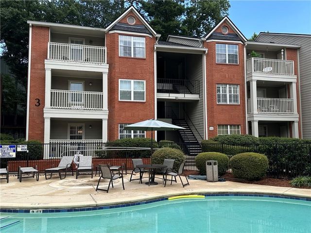 3075 Chastain Park Court NE, Atlanta, GA 30342