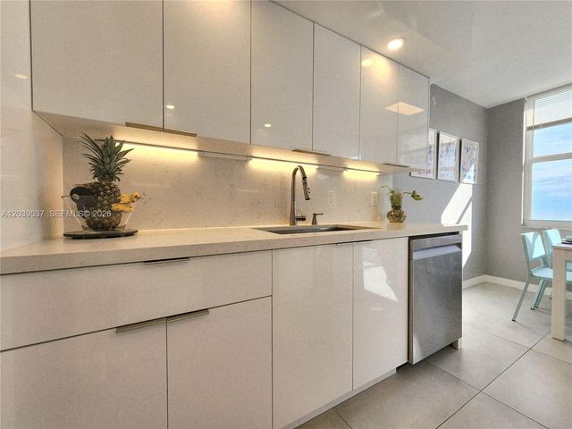 2751 S Ocean Dr 1406S, Hollywood, FL 33019