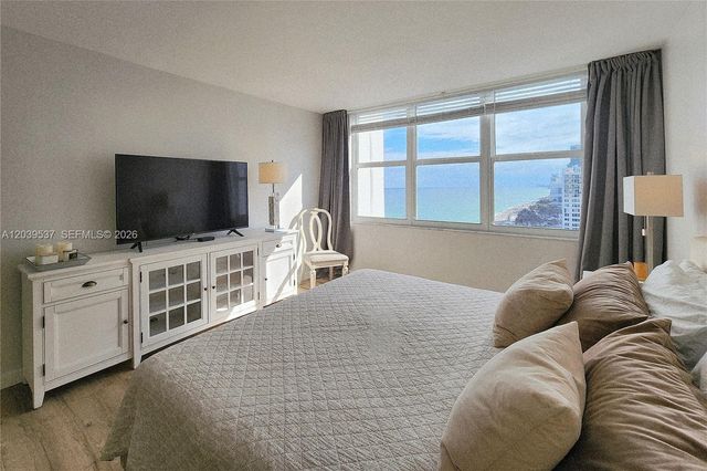 2751 S Ocean Dr 1406S, Hollywood, FL 33019