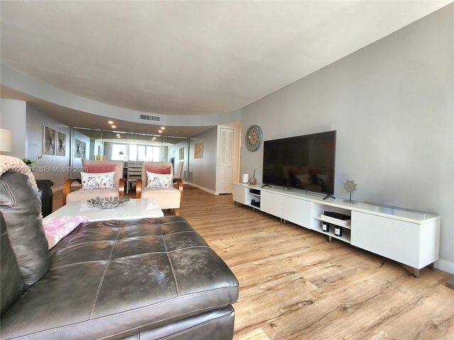 2751 S Ocean Dr 1406S, Hollywood, FL 33019