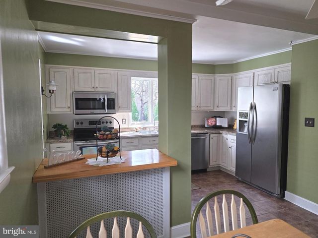 423 S POTOMAC ST, Waynesboro, PA 17268