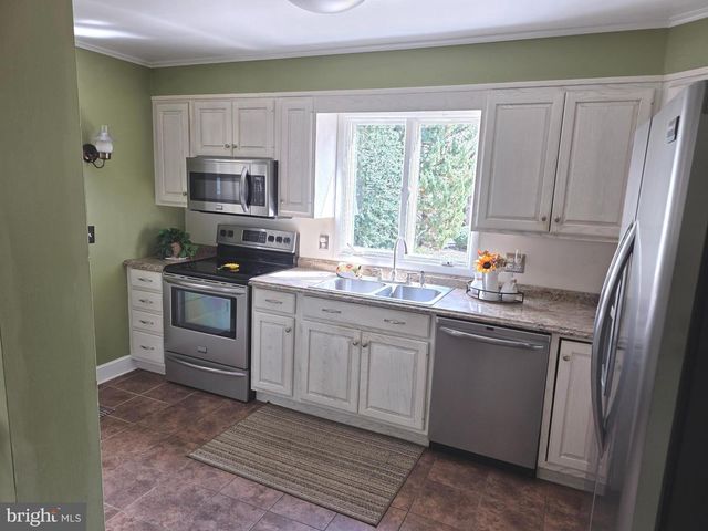 423 S POTOMAC ST, Waynesboro, PA 17268