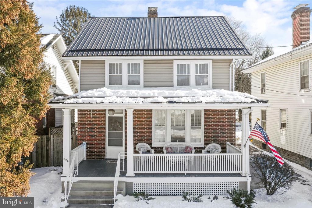 423 S POTOMAC ST, Waynesboro, PA 17268
