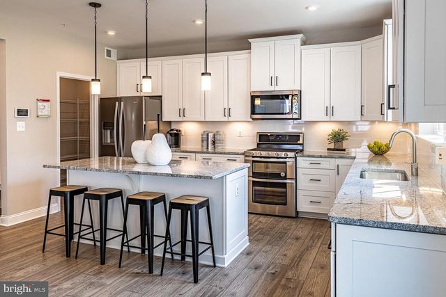 4004 MILNER RD, Nottingham, MD 21236