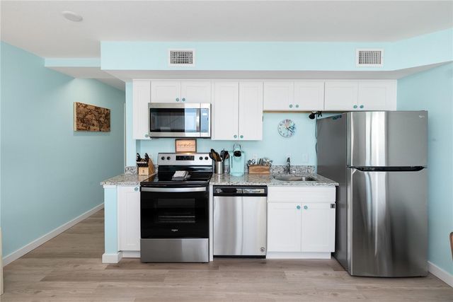 800 Sandcastle Dr 111, Port Aransas, TX 78373