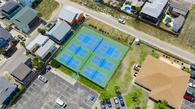 800 Sandcastle Dr 111, Port Aransas, TX 78373