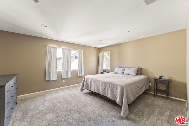 8554 Burnet Avenue 125, North Hills (los Angeles), CA 91343