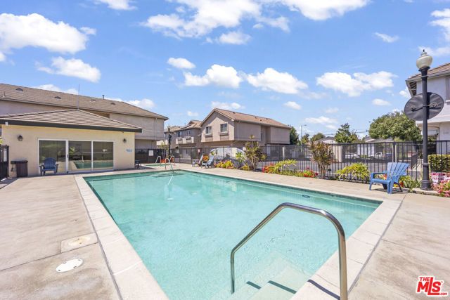 8554 Burnet Avenue 125, North Hills (los Angeles), CA 91343