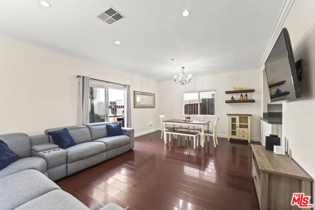 8554 Burnet Avenue 125, North Hills (los Angeles), CA 91343