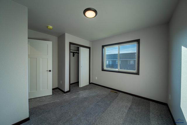 193 DORCHESTER AVE, Box Elder, SD 57719