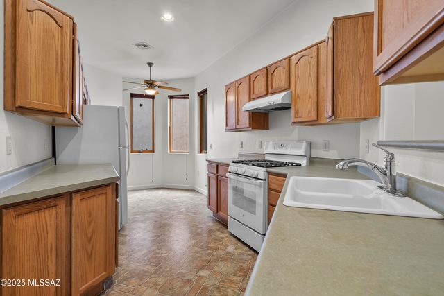 116 Calle Barrio de Tubac, Tubac, AZ 85646