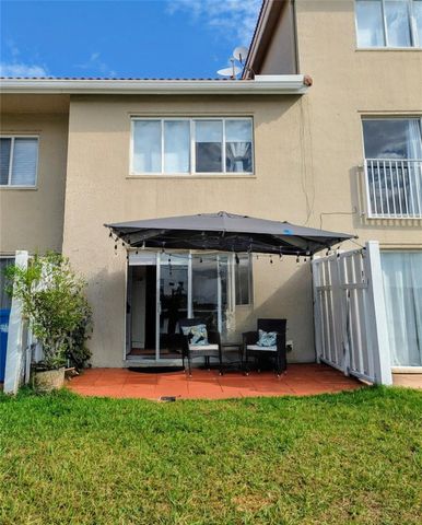 158 E Riviera Circle 158, Weston, FL 33326