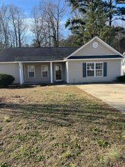 15 Derby Lane, Lugoff, SC 29078