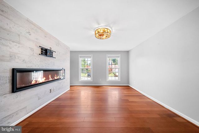 103 S CAMERON ST S, Sterling, VA 20164