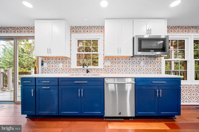 103 S CAMERON ST S, Sterling, VA 20164