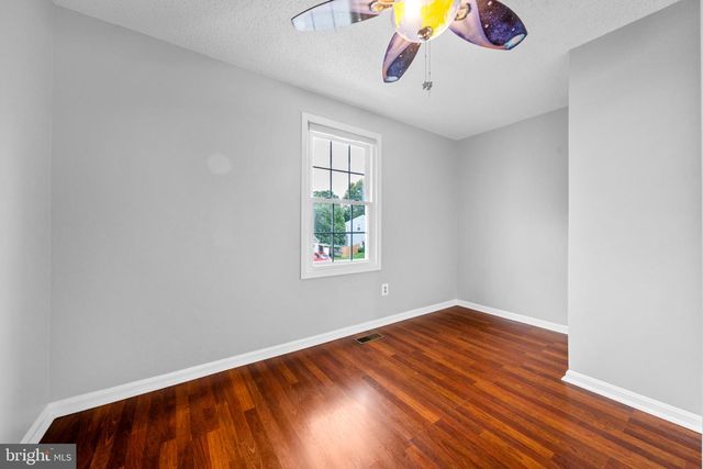 103 S CAMERON ST S, Sterling, VA 20164