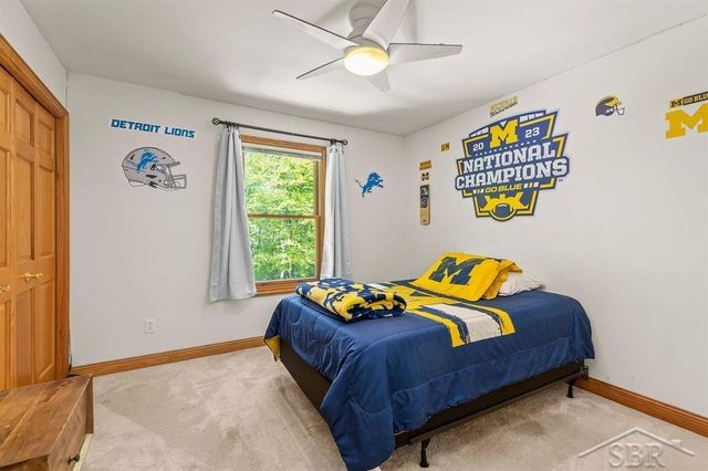 403 Shirewood Lane, Midland, MI 48642