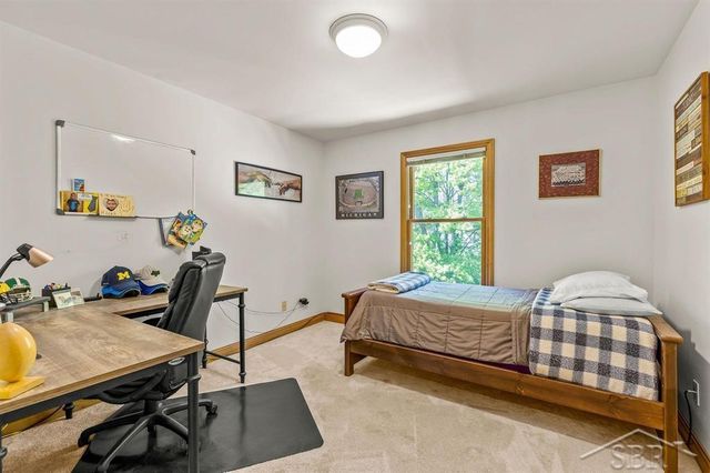 403 Shirewood Lane, Midland, MI 48642