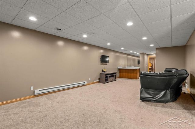 403 Shirewood Lane, Midland, MI 48642
