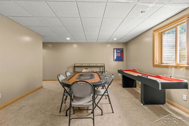 403 Shirewood Lane, Midland, MI 48642