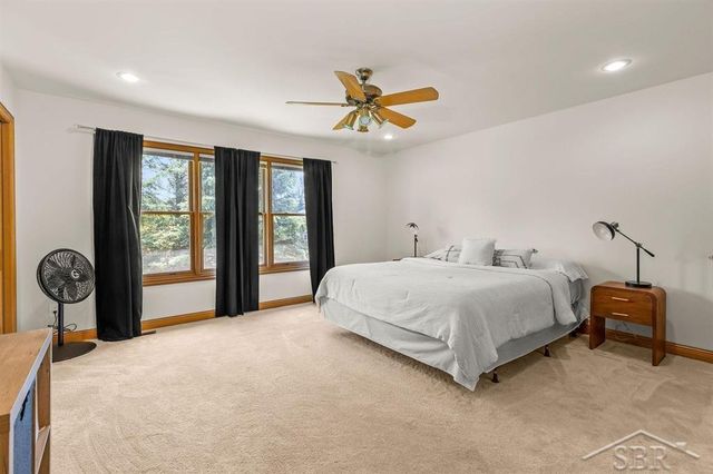 403 Shirewood Lane, Midland, MI 48642