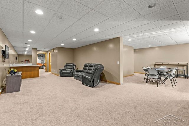403 Shirewood Lane, Midland, MI 48642